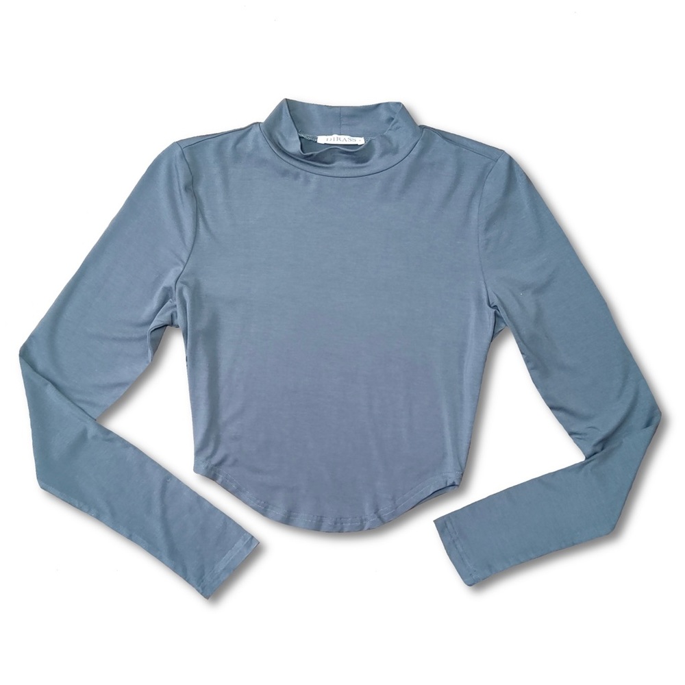 Woman’s Long Sleeve Mock Neck Cropped Shirt